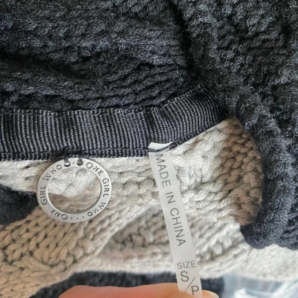 Boho Whimsigoth Cable Knit‎ Cardigan Women S Grey Black Colorblock - Picture 5 of 10